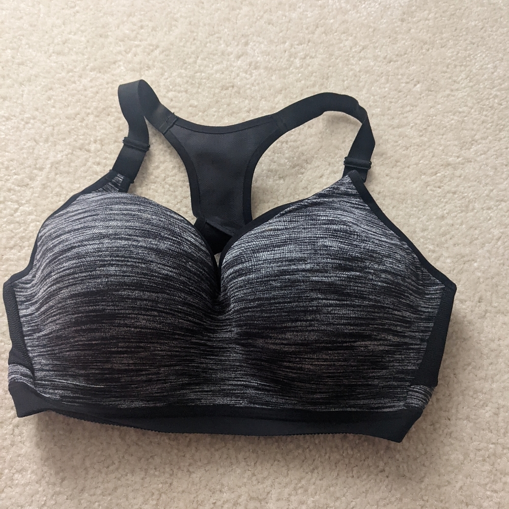 34DD Victoria secret sports bra